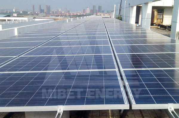 光伏發(fā)電系統(tǒng)的主要組成部分及分類有哪些？