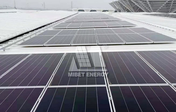 彩鋼瓦屋頂光伏電站的安裝與運維要考慮什么？