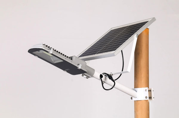 太陽能小路燈有什么優(yōu)勢？太陽能小路燈前景如何？